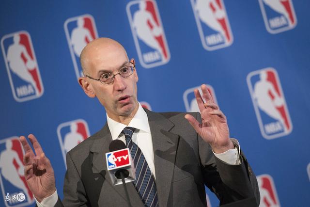 凯斯勒亮相道奇主场，为球队开球加油